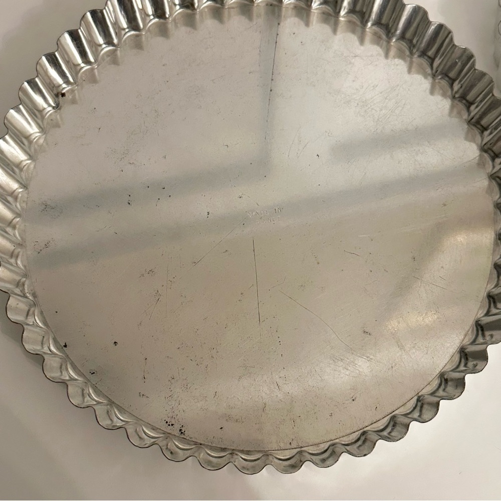 2) VTG French Fluted 8” Pie Tart Pans Baking Tins Removable Bottoms France cake - Picture 4 of 8